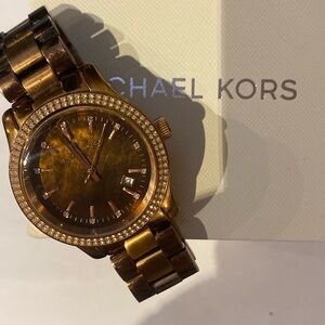 Michael Kors, tortoise shell watch